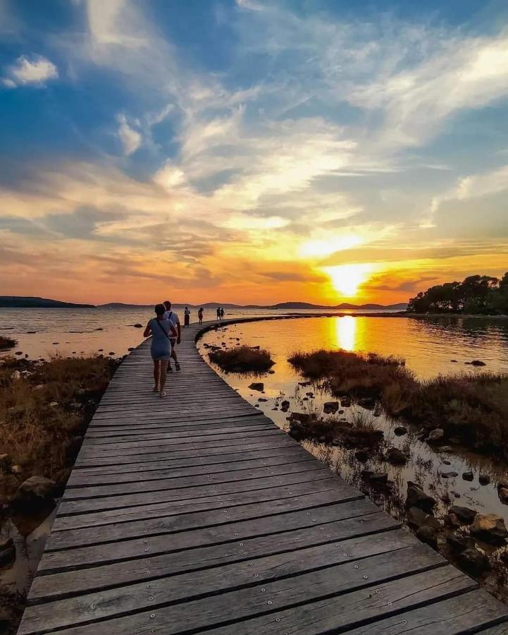 クラパニ島 Sunset Horizonヴィラ エクステリア 写真